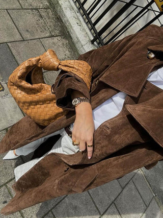 Eleganter Trenchcoat aus Wildlederimitat mit Gürtel