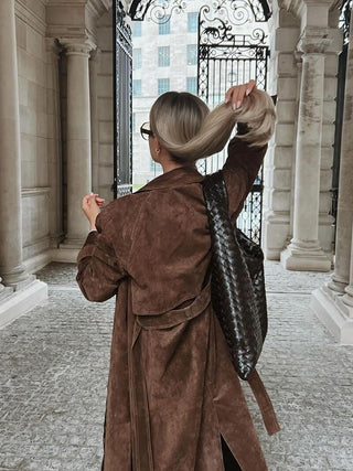 Eleganter Trenchcoat aus Wildlederimitat mit Gürtel