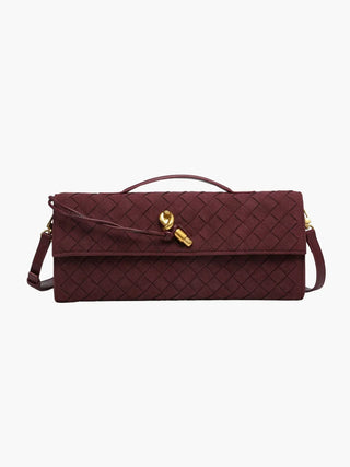 Clutch aus Wildlederimitat mit geflochtenem Verschluss